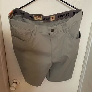 RedHead Men's Light Gray Flat-Front Performance Shorts